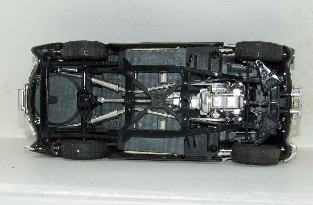 Burago 1/18 scale 1957 Chevrolet Corvette