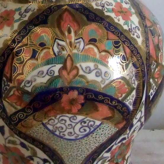 Hand painted in Zimbabwe: Imari style ceramic table lamp base