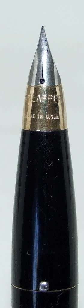 Vintage Sheaffer Target fountain pen in good and working condition, fine nib.