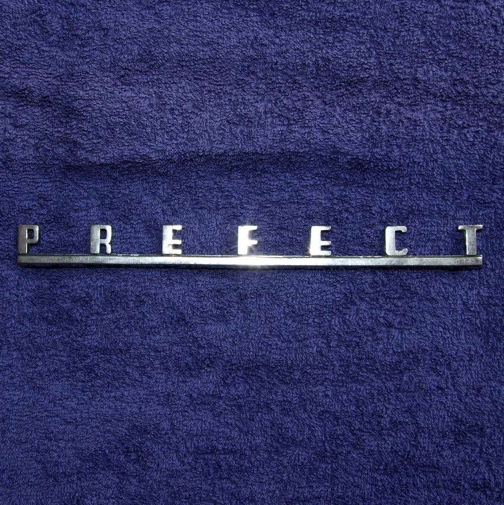 Original 1958 Vintage Ford `PREFECT` cast metal car badge