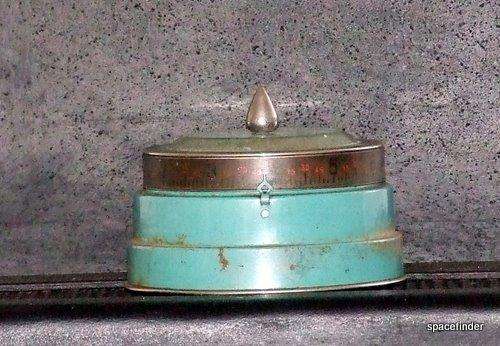 RARE AND UNUSUAL wind-up mechanical clock with rotating face - see lots of pictures!