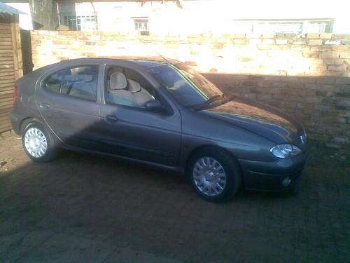 RENAULT MEGANE 1.6RXE(2003 MODEL)