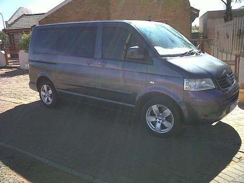 VW CARAVELLE (2006 MODEL)