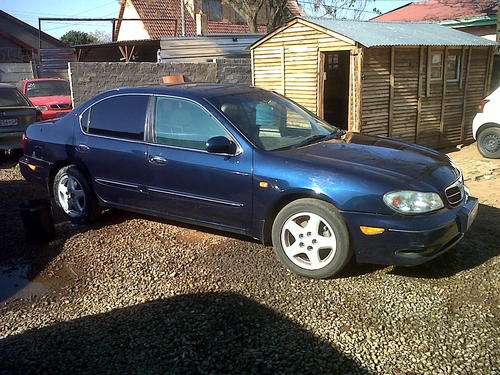 NISSAN MAXIMA(2001 MODEL)PLEASE READ BEFORE BIDDING