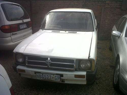 TOYOTA BAKKIE (1986 MODEL)