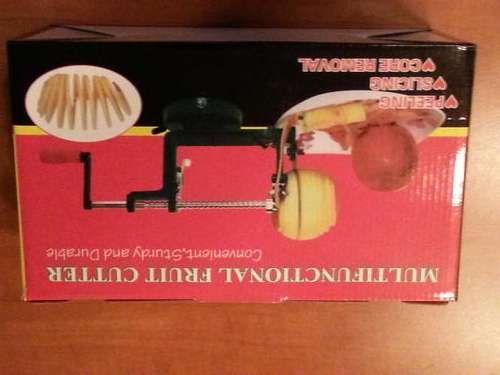 Multifunctional fruit cutter