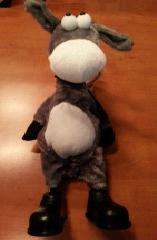 EXTREMELY CUTE, DANCING MUSICAL DONKEY!!!   HIE-HAA...