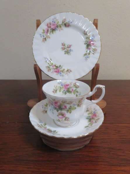 Royal Albert "Moss Rose" trio