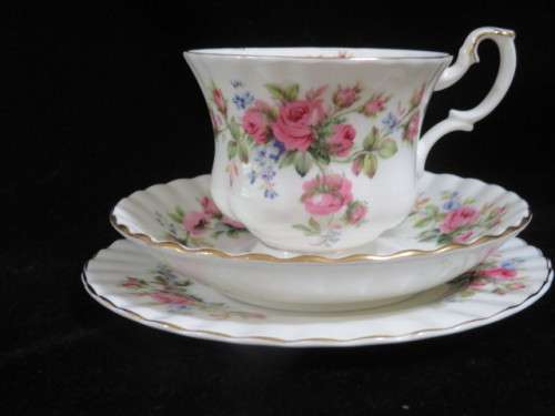 Royal Albert `Moss Rose` trio