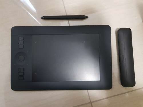 Wacom Intuos Pro Small