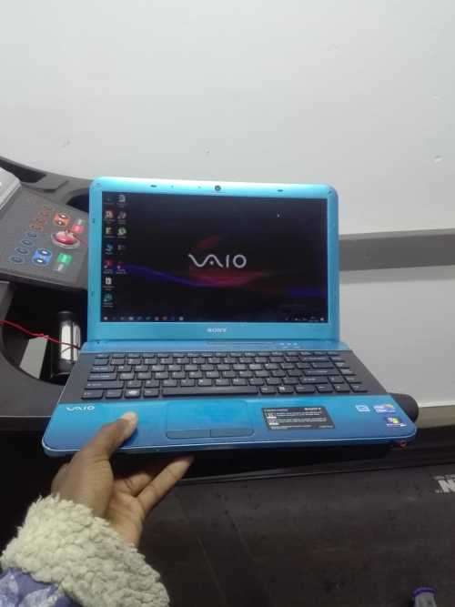 AMAZING LAPTOP SONY VAIO I3 PRISTINE CONDITION