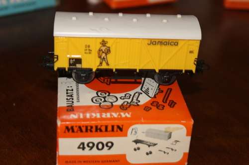Maerklin Refrigerator banana van, build from model kit no. 4909,