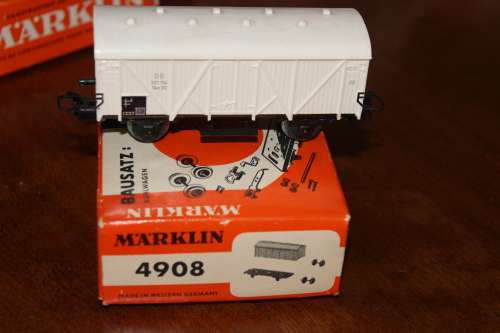 Maerklin Refrigerator van, build from model kit no. 4908,