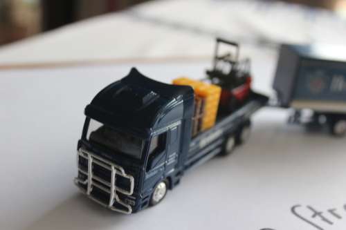 Iveco Stralis Truck 1:87, Herforder Beer, with Forklift truck, beer cases and beer barrel, not boxed