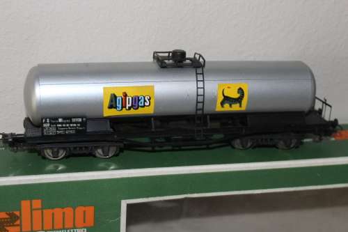 Lima  FS Tanker Agipgas, boxed used, one very thin scratch on the tanker
