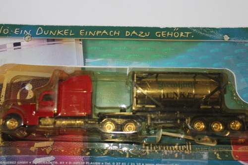 Freightliner US truck H0 1:87  Sternqell Beer with tank container