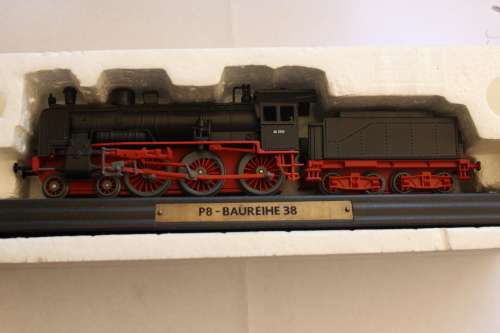 H0 1:87 BR 38 German steam Loco, static model for Loco yard, never used, brandnew