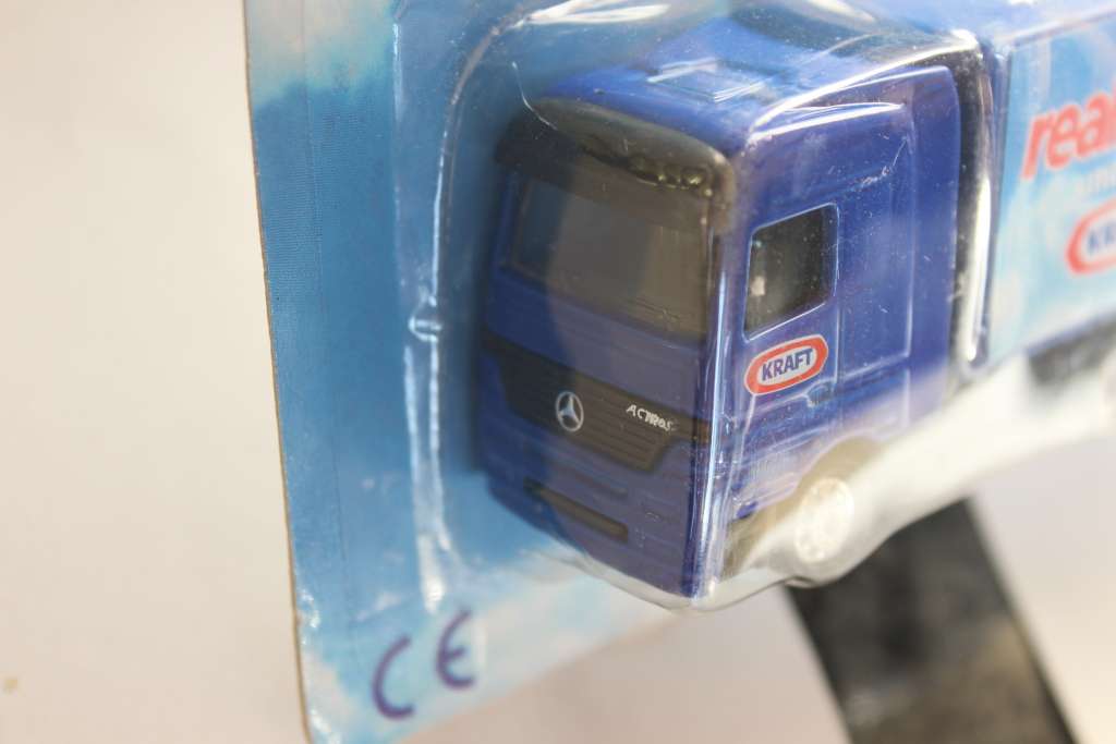 Mercedes-Benz Actros Truck H0 1:87 Kraft Philadelphia Cottage Cheese,  still sealed