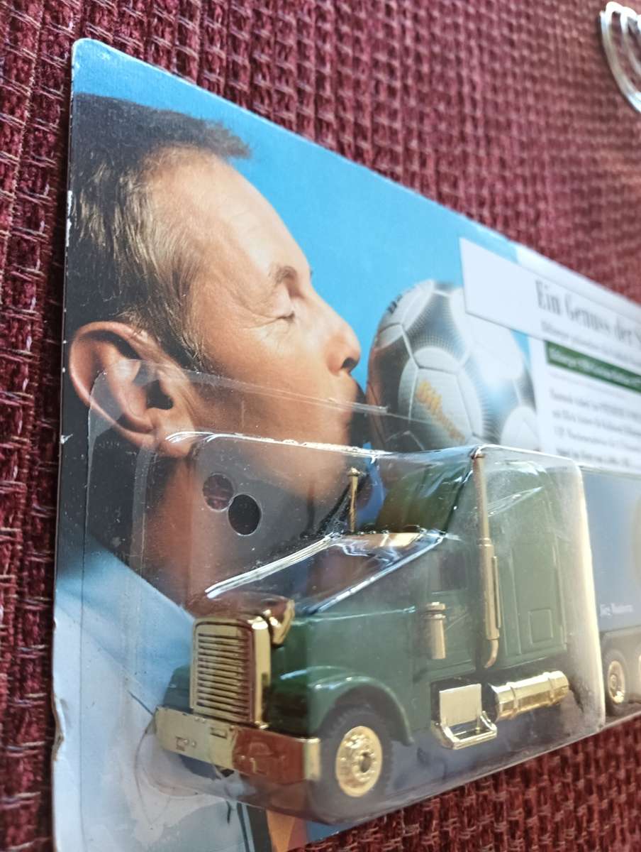 US Kenworth Truck H0 1:87 Bitburger Beer, still boxed and sealed