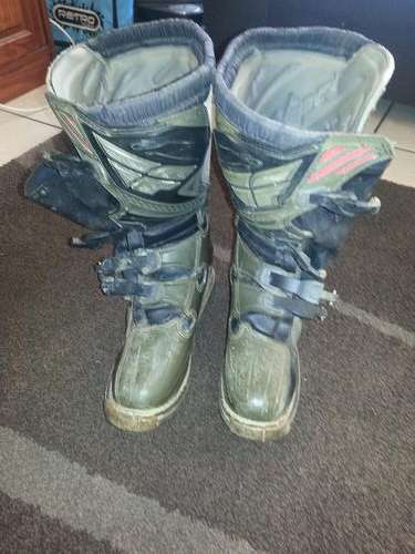 Excellent condition boots