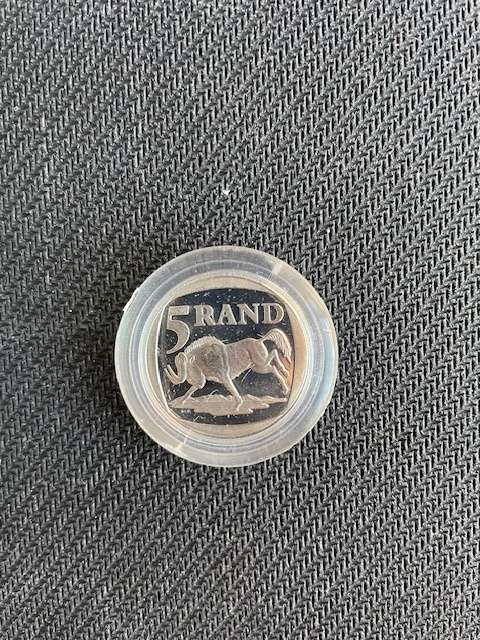 Nelson Mandela Proof R5 Coin issued in the year 2000 - Uncirculated