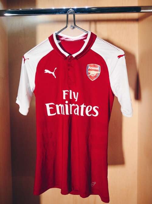 Official Arsenal 2017/18 Home Kit