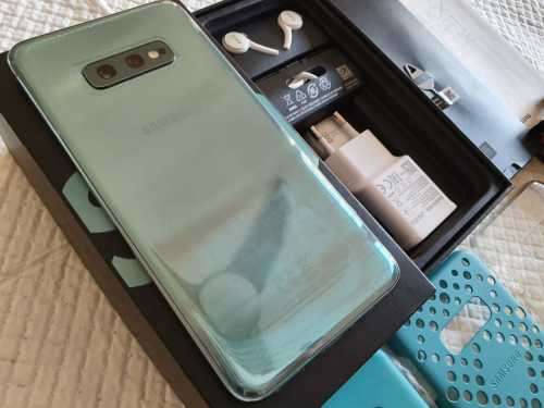 Samsung S10e 128Gb and 6Gb Ram - Prism Green - Sealed local stock -SM G970F