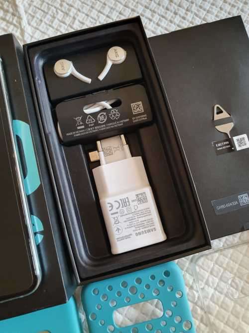 Samsung S10e 128Gb and 6Gb Ram - Prism Green - Sealed local stock -SM G970F