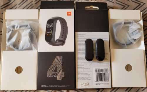 Two Xiaomi Mi Band 4 combo - With extra bands