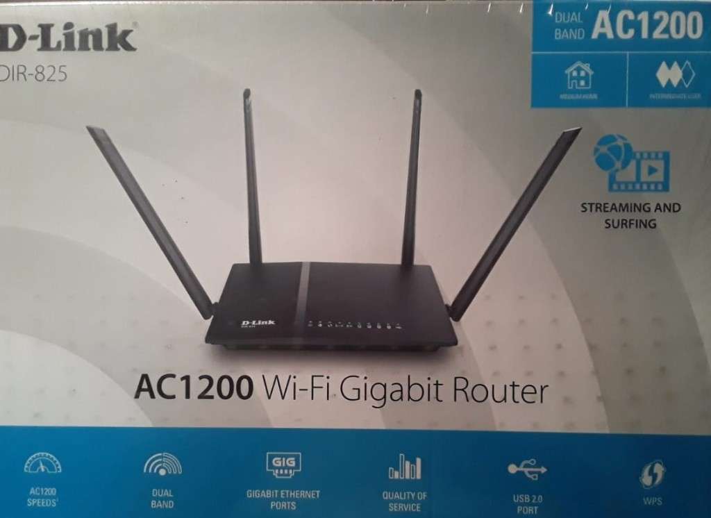 D-Link DIR-825 AC1200 Wi-Fi Gigabit Router