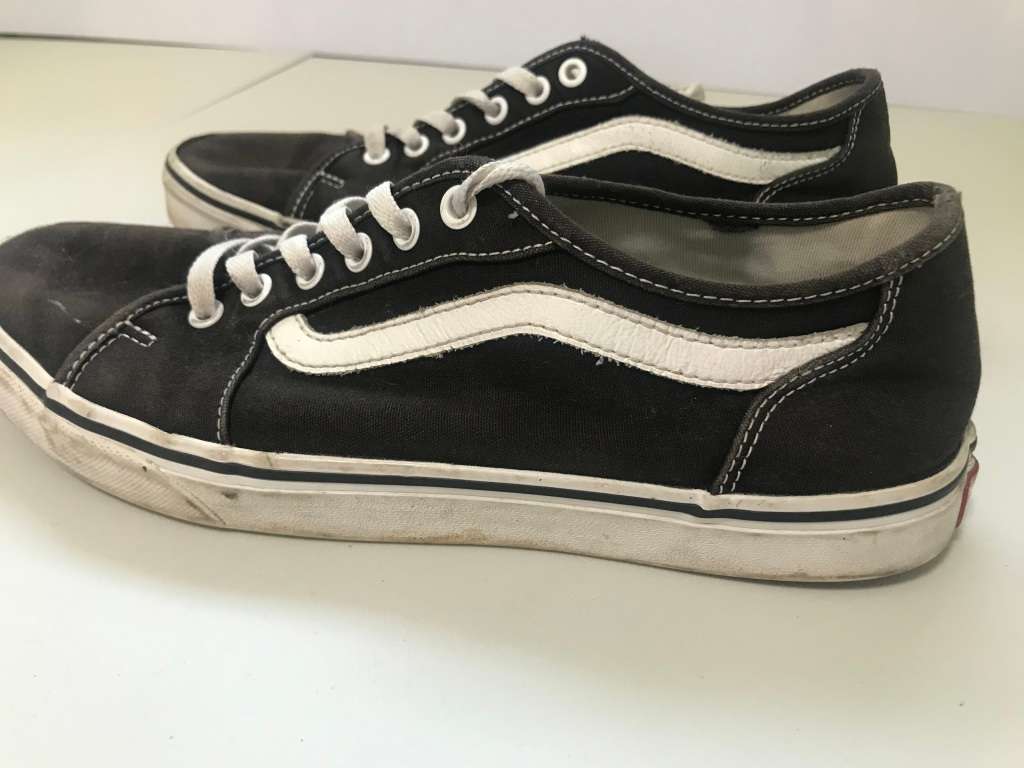 Vans Sneakers black size 9 pre owned