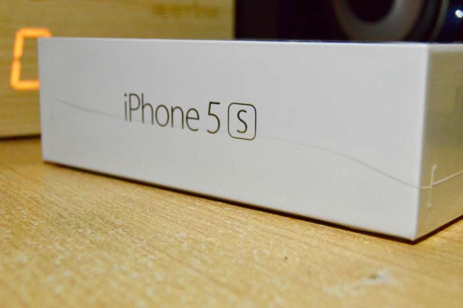 Brand New Sealed 16GB iPhone 5s | Free Delivery in 3 Hours*