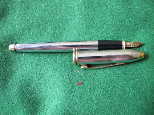 CROSS - IRELAND - SUPERB FOUNTAIN PEN LIFETIME GUARANTEE CHROME  & GOLD PLATE