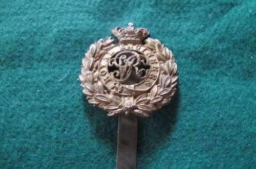 BRITAIN -  ROYAL ENGINEERS CAP BADGE QVC