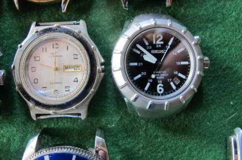 MENS WATCHES - SELECTION OF 12 WATCHES FOR SPARES OR REPAIR