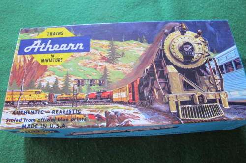 ATHEARN HO RAILWAY - SANTA FE LOCOMOTIVE FE FREIGHT F7A SUPER PWR BOXED