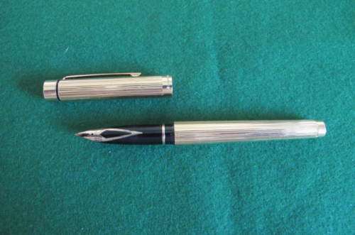 SHEAFFER GOLD PLATED FOUNTAIN PEN - MADE IN THE U.S.A.