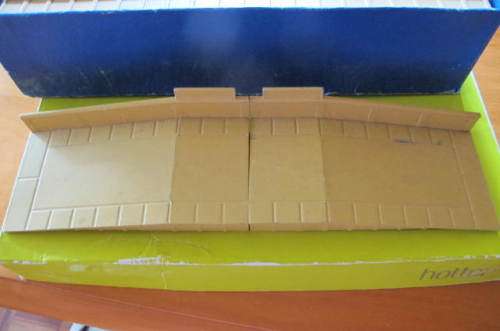 RAILROAD ITEM - HORNBY DUBLO DI ISLAND PLATFORM  (BOXED) and ADDITIONAL ISLAND FOR OO