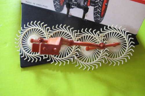 MODELS - ACROBAT HIGH SPEED RAKE- BRITAINS - BOXED