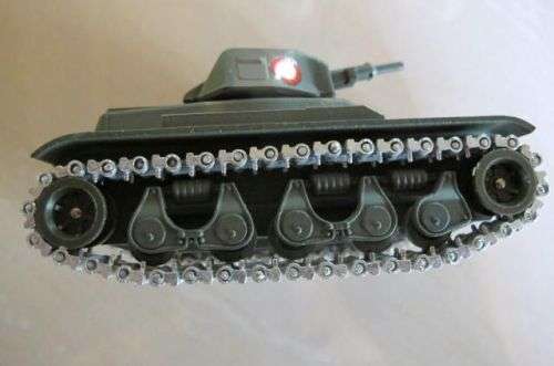 SOLIDO - NUMBER 233 - RENAULT 35 TANK BOXED NEVER PLAYED