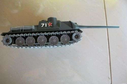 SOLIDO - NUMBER 208 - CHAR RUSSE `SU 100` TANK BOXED NEVER PLAYED