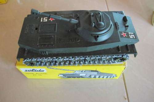SOLIDO - NUMBER 207 - TANK RUSSE PT 76 TANK BOXED NEVER PLAYED