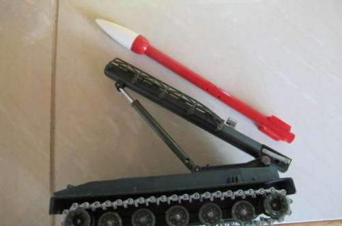 SOLIDO - NUMBER 218 - CHAR AMPHIBIE PT. 76 TANK BOXED NEVER PLAYED