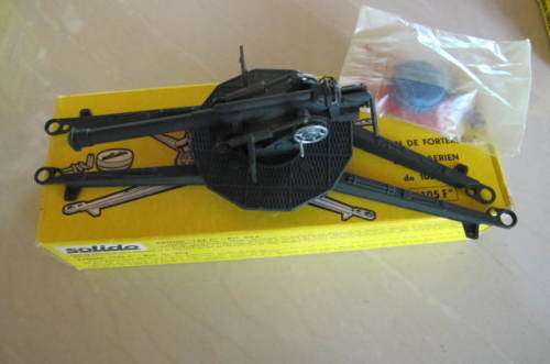 SOLIDO - NUMBER 204 -  CANON DE FORTERESSE ET ANTIAERIEN DE 105 MM  BOXED NEVER PLAYED