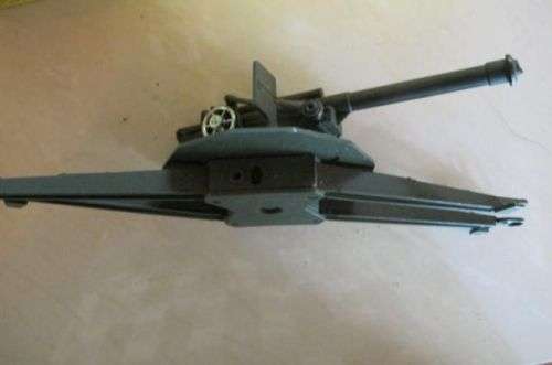 SOLIDO - NUMBER 204 -  CANON DE FORTERESSE ET ANTIAERIEN DE 105 MM  BOXED NEVER PLAYED