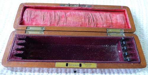 CUT THROAT RAZORS - VINTAGE  WOODEN BOX BY J. WEISS & SON LTD LONDON TO HOLD 4 RAZORS