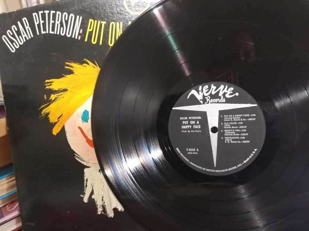 Oscar Peterson - Put On A Happy Face LP