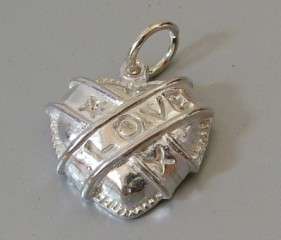 STERLING SILVER PUFFED LOVE HEART PENDANT/CHARM