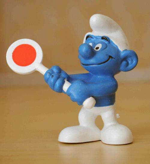 Schleich Traffic Crossing Smurf - MINT (Smurf 20154)