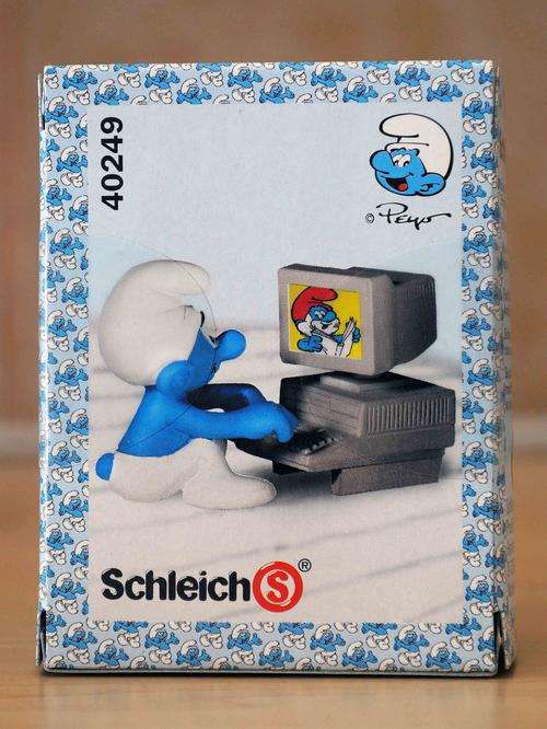 Schleich Computer Super Smurf Mint in Box (Super Smurf 40249)